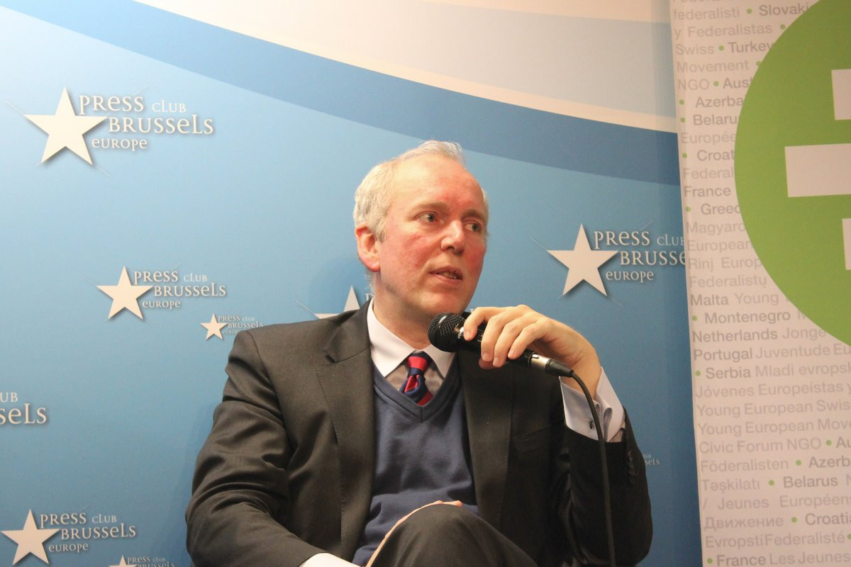 Entrevista | Von Weizsäcker reclama que se siga de cerca las monedas virtuales