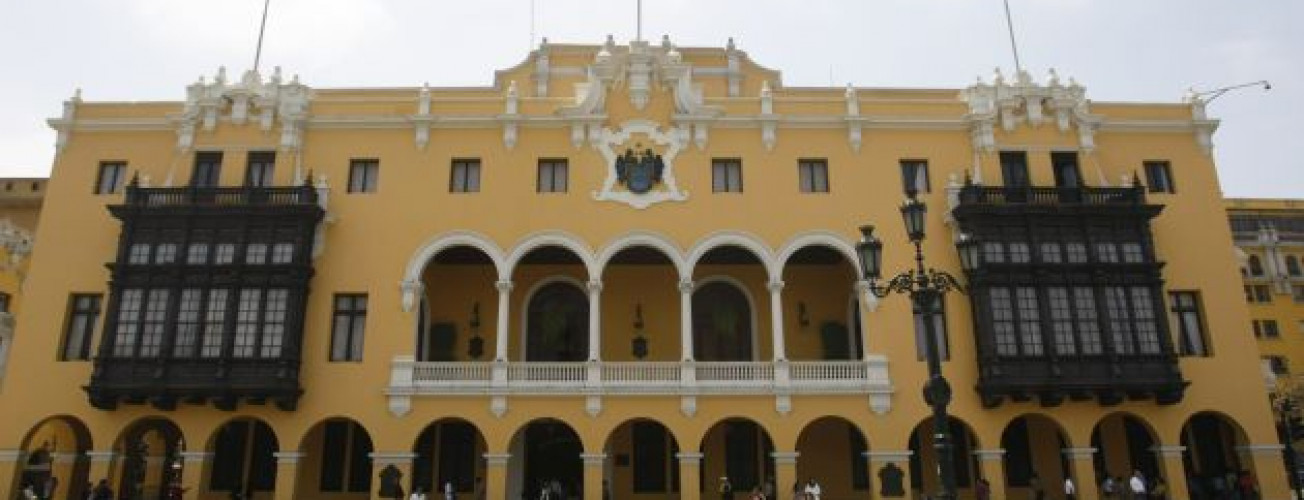 Los servicios públicos locales. ¿Gestión pública o privada?
